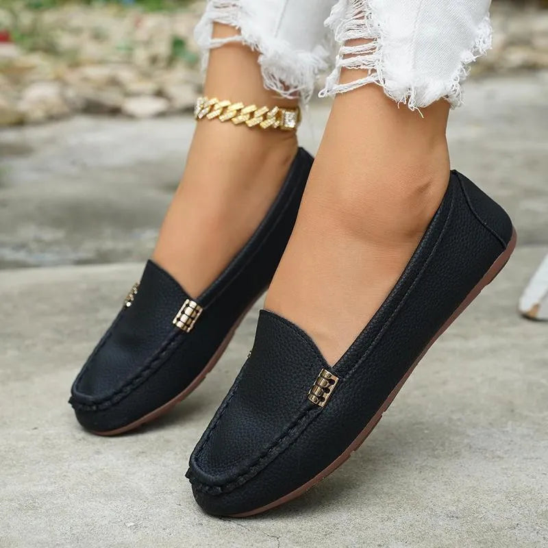 Women's Metallic Chain Trim Comfort Loafer Flats